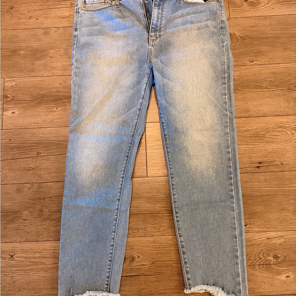 Casual Light Blue Frayed Hem Cropped Jeans